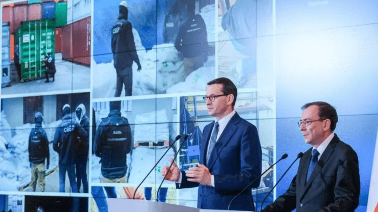 Fostul ministru de Interne al Poloniei, arestat la Palatul prezidenţial