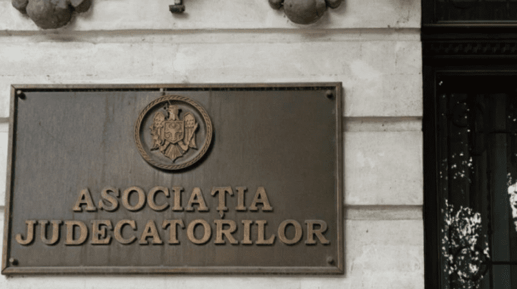 Judecătorii moldoveni îi cer premierului Recean să mai tacă: ”Această recidivă nu poate fi trecută cu vederea”