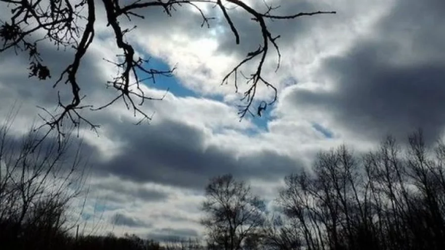 Meteorologii prognozează zi predominant înnorată cu maxime de până la 10 grade Celsius