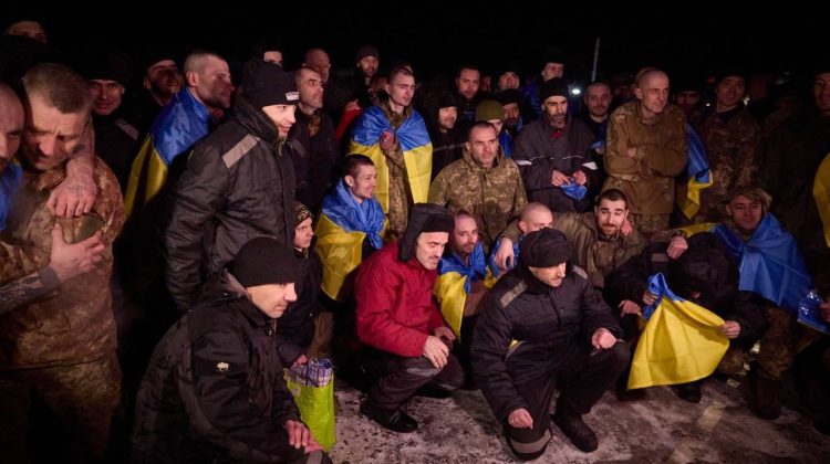 FOTO 230 de foști prizonieri de război s-au întors în Ucraina