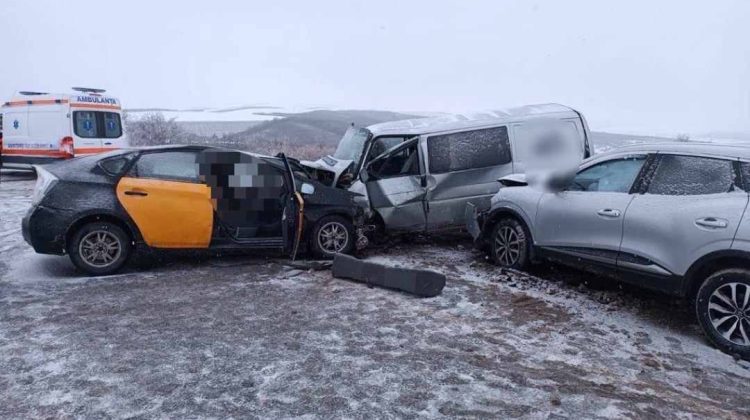 Accident grav în raionul Orhei. Un mort și mai mulți răniți după ce trei mașini s-au tamponat