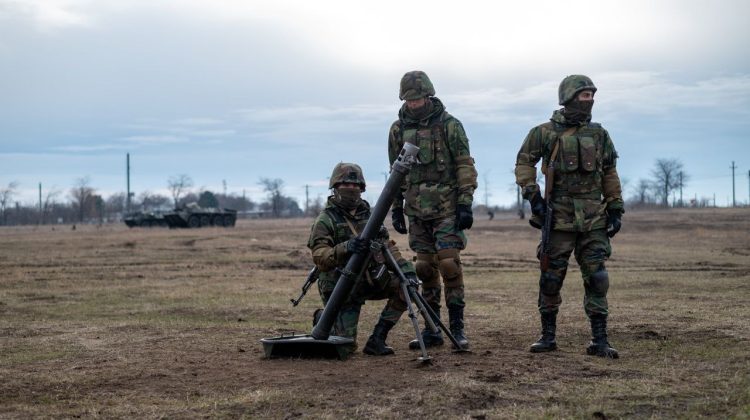 FOTO Militari moldoveni – instruiți în România. Câte zile durează antrenamentele