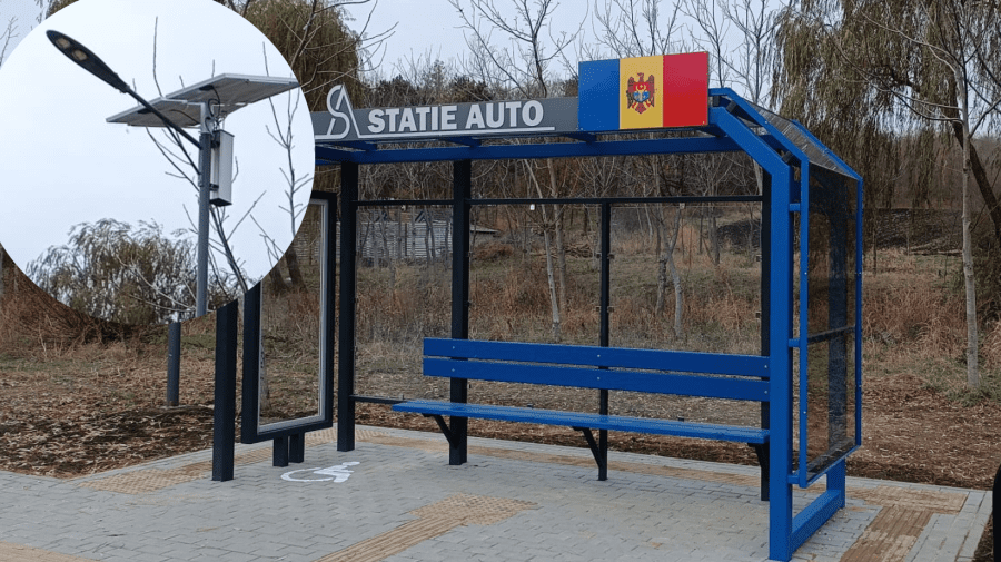 FOTO Moldovenii vor aștepta autobuzele interurbane la stații cu panouri fotovoltaice. ASD le instalează prin țară