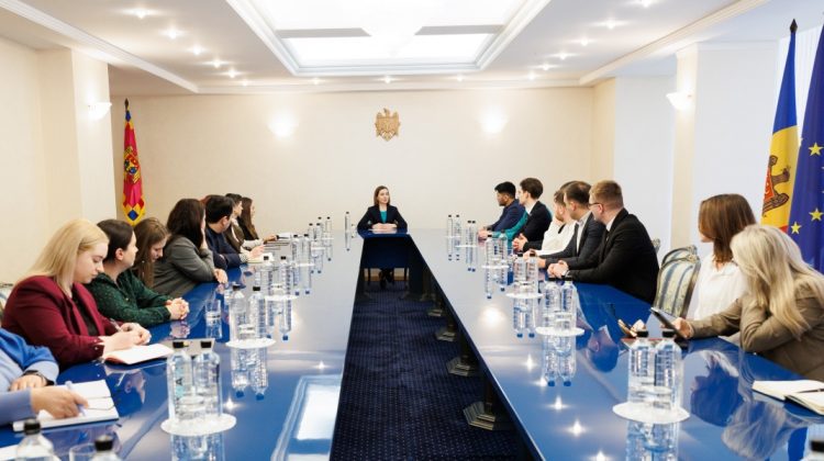 Maia Sandu a avut o nouă rundă de consultări pe tema referendumului de aderare a R. Moldova la UE cu tinerii