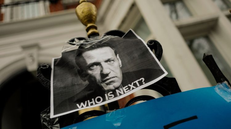 Moartea activistului Navalnîi: UE îl convoacă pe însărcinatul cu afaceri rus la Bruxelles