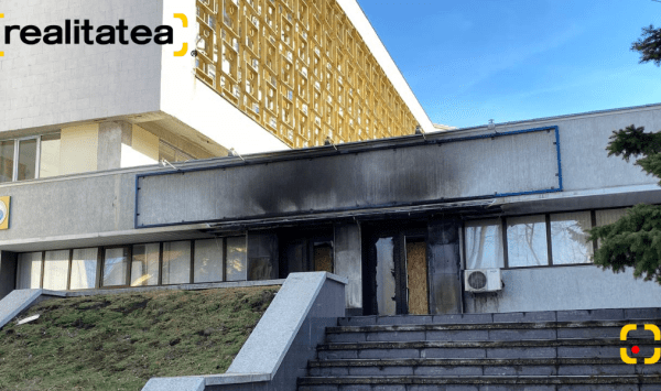 Aproape 2 săptămâni de căutări! Persoana care a incendiat centrul de informare NATO de la Chișinău, reținută