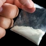Droguri depistate în capitală: Doi bărbați, prinși cu hașiș, ecstasy și PVP