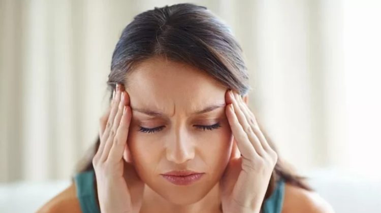 Soluții simple: Cum scapi de o durere de cap fără medicamente
