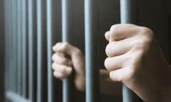 Un moldovean, condamnat la ani grei de închisoare. A exploatat sexual o adolescentă, pe care o cunoscuse pe Instagram