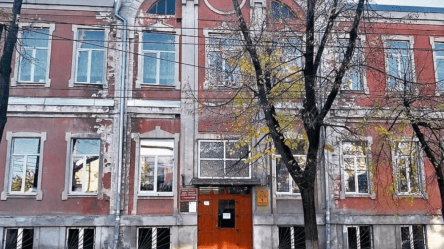 RUPOR.MD: Scandal la un liceu din Chișinău! O profesoară, cu acuzații grave la adresa conducerii instituției