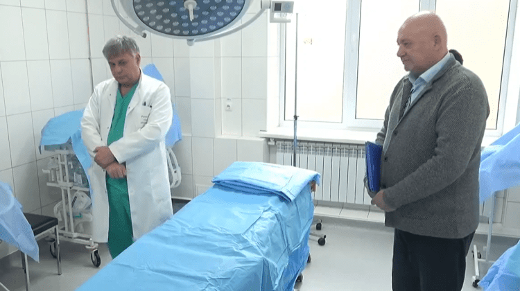 VIDEO Două spitale din țară au fost dotate cu unități radiologice mobile. Valoarea totală a echipamentului