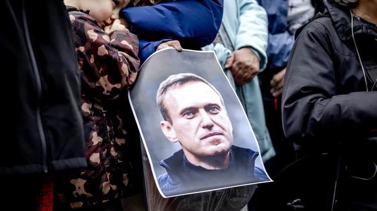 UE cere eliberarea tuturor deţinuţilor politici din Rusia după moartea lui Navalnîi