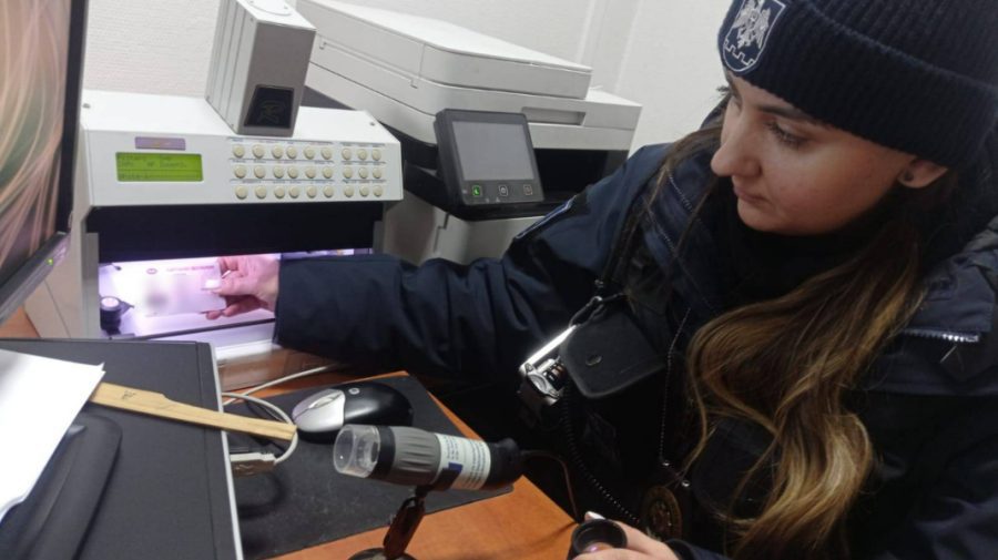 Un moldovean, luat la întrebări de polițiștii de frontieră! Ce nu era bine cu mașina acestuia