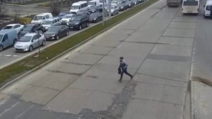 VIDEO Pietonii „neascultători”, amendați de Poliție. Câți au traversat strada neregulamentar în ultimele zile