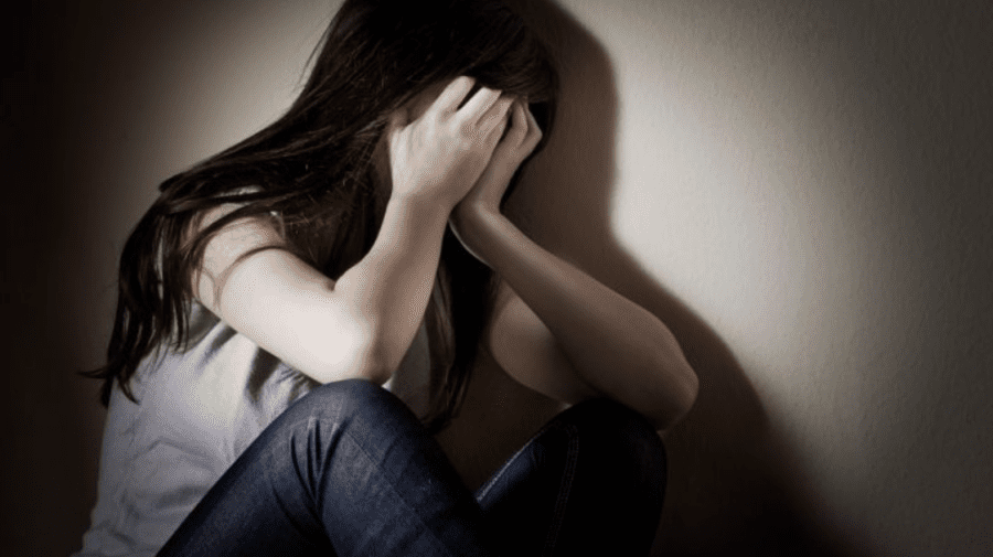 VIDEO Românul care a traficat sexual o tânără din Nisporeni – pe banca acuzaților. Ce pedeapsă riscă
