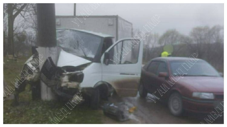 FOTO Accident grav la Camenca. O persoană a ajuns la spital