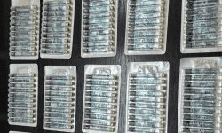 FOTO 150 de doze utilizate pentru anestezie, găsite ascunse în mașina unui șofer moldovean. De unde venea