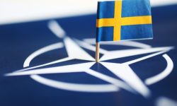 Majoritatea suedezilor cred că țara lor a făcut „prea multe sacrificii” ca să adere la NATO