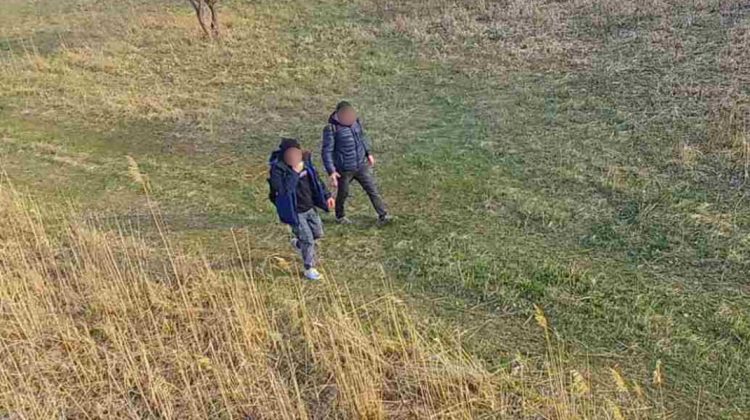 „Campioni” la trecut Prutul. Doi moldoveni au traversat frontiera română ilegal