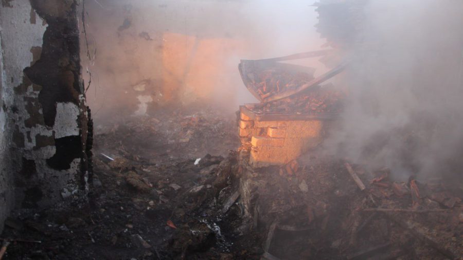 Incendiu devastator în raionul Drochia. O persoană și-a pierdut viața