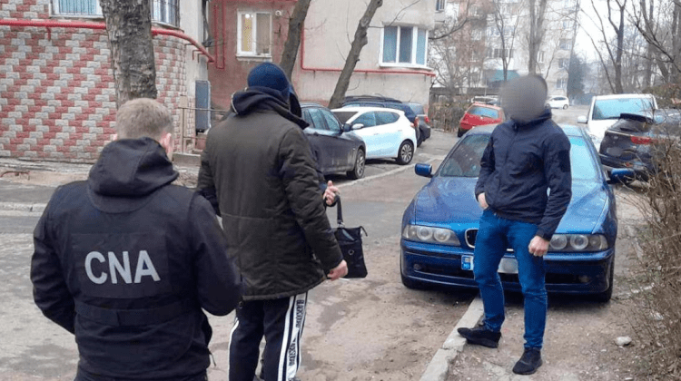 Ofițer de poliție de la Orhei, denunțat la CNA de superiorii săi. De la cine ar fi cerut 7.000 euro