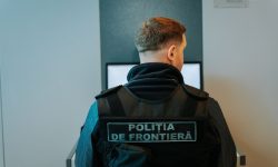 Moldovean anunțat în căutare pentru fraudă documentară, încătușat la intrarea în țară. A fost plasat în izolator