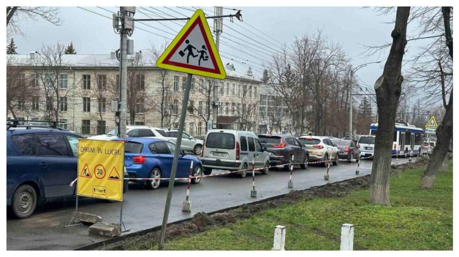 Au început lucrările de renovare a trotuarului din strada Hristo Botev. Precizările Primăriei Capitalei