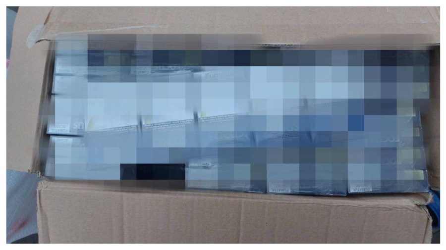 FOTO Vindea ilegal alcool și țigări. Mărfuri de circa 80 000 de lei, sechestrate de oamenii legii