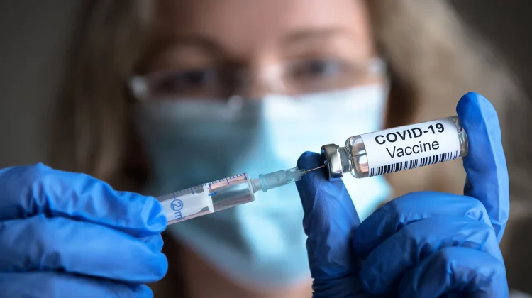 Un bărbat ar fi primit 217 doze de vaccin Covid. Unde s-a întâmplat?