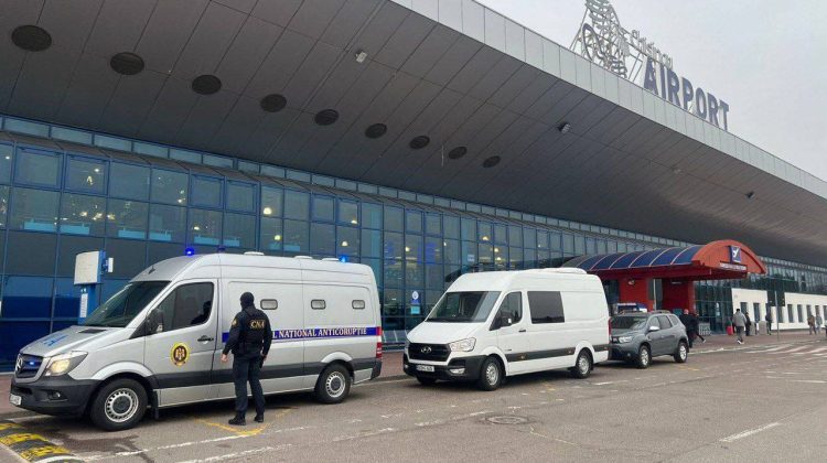 „Dosar de corupție”. Ofițerii CNA efectuează descinderi la Aeroportul Chișinău