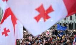 Peste 30 de eurodeputați cer suspendarea statutului de candidat la UE al Georgiei