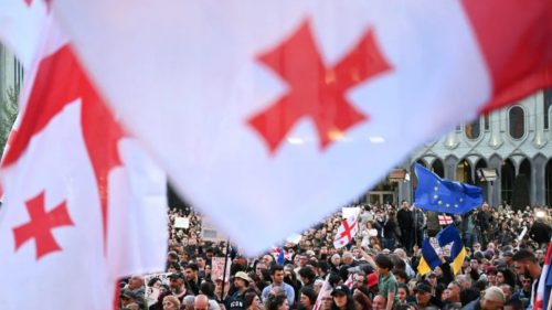Parlamentul georgian adoptă în prima lectură o lege scandaloasă privind „agenții străini”