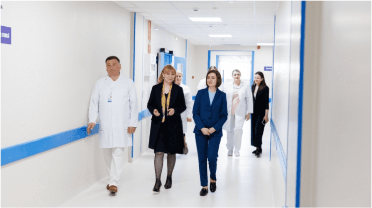 FOTO La Hîncești a fost inaugurat Centrul primar de AVC. Maia Sandu: Sănătatea oamenilor este o prioritate