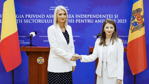 Veronica Mihailov-Moraru a plecat la București, la invitația ministrei Justiției din România