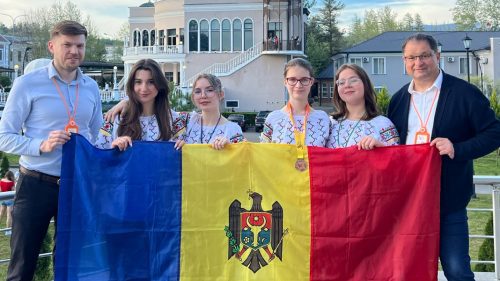 O elevă din Chișinău a participat la Olimpiada Europeană de Matematică pentru Fete. A obținut medalia de bronz