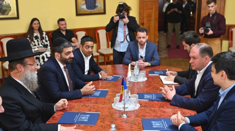 FOTO Ion Ceban, întrevedere cu ministrul pentru Servicii Religioase al Isralelului și cu Rabbi Pinchas Zaltzman