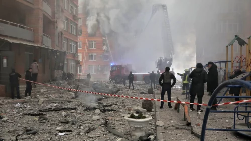 Patru morţi şi aproape 30 de răniţi în Odesa după ce o rachetă rusă a lovit o instituţie de învățământ