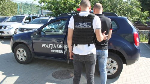 Moldovean bănuit în organizarea migrației ilegale, reținut în flagrant. A fost plasat în arest