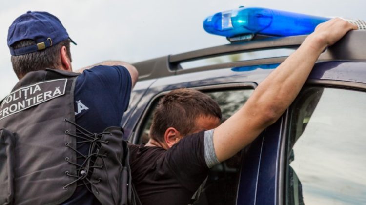 A urmărit scopul de a obține beneficii financiare din organizarea migrației ilegale. Un bărbat, reținut