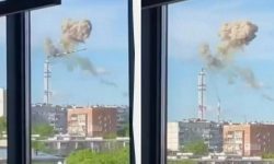 VIDEO Atac cu rachete rusești în regiunea Harkov! Turnul TV de 240 de metri din oraș a fost rupt în două