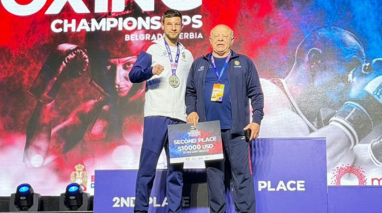 Alexandru Paraschiv a primit medalia de argint la Campionatul European de Box