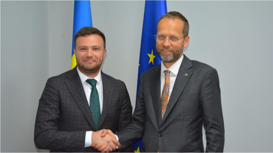 Jānis Mažeiks, în vizită la Ministerul Mediului. A discutat cu Sergiu Lazarencu despre probleme de mediu
