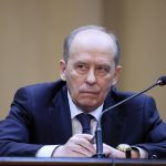 NYT dezvăluie o nouă ipoteză despre vizita lui Ratcliffe la Moscova. Mesajul pe care i l-ar fi transmis șefului FSB