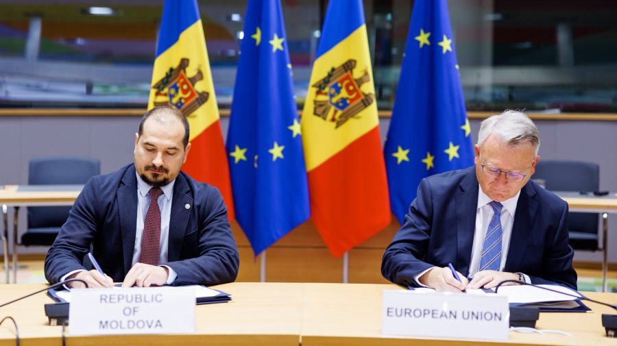 Moldova, parte a unui program european privind ocuparea forței de muncă. Buzu a semnat acordul la Bruxelles