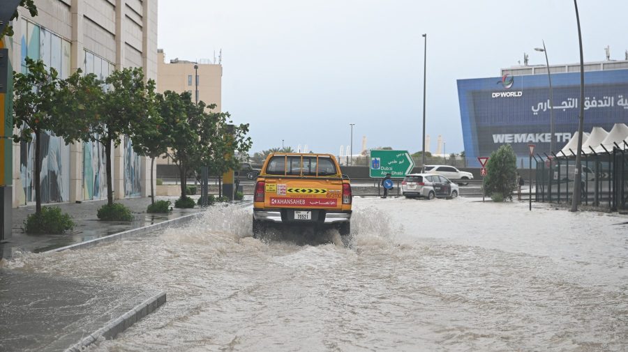 Ploile abundente au revenit în Emiratele Arabe Unite. Zboruri anulate în Dubai