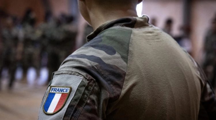 Franța va înființa un grup de lucru pentru a lupta împotriva hărțuirii în armată