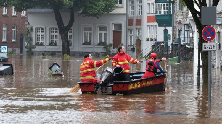 Inundaţii devastatoare în Germania. Zeci de oameni au rămas fără acoperiş deasupra capului