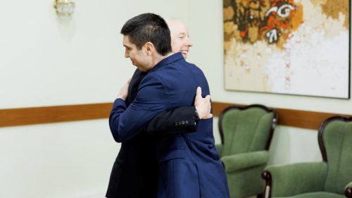 FOTO Întrevederea de rămas-bun a ambasadorului SUA la Chișinău cu ministrul moldovean de Externe