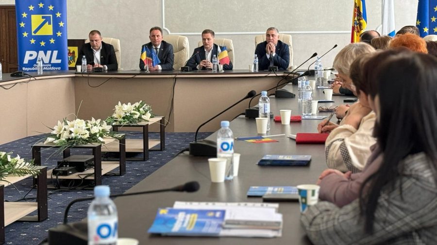 FOTO cu Dupu și Dimitriu la Rezina. Ce au discutat cu administrația locală?