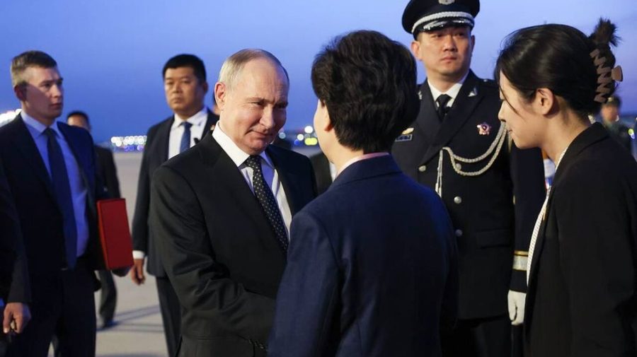 Putin a sosit în China, în prima sa vizită din noul mandat prezidenţial